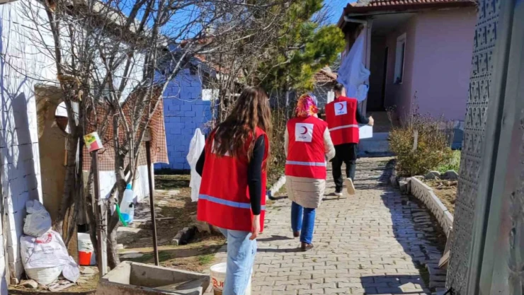 Yardım Kolileri Ailelere Ulaştırıldı