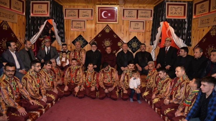 Yarenler yılın ilk ocağını yakıtı