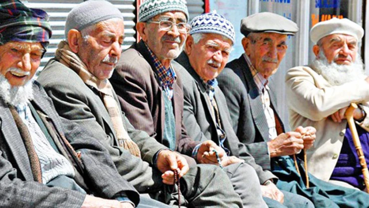 Yaşlanmaya devam ediyoruz