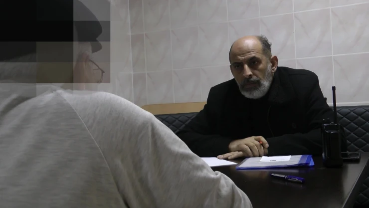 Yaşlı adamı dolandırılmaktan eşi kurtardı