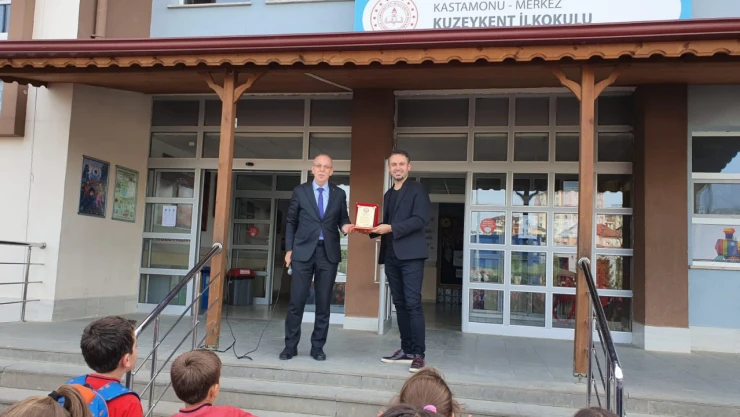 Yazar Özgür Yılmazer, Kuzeykent İlkokulu'ndaydı