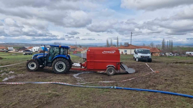 Yem Karma Makinesine Düştü, Hayatını Kaybetti