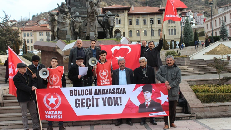 'Yeni Anayasa'yı ancak kurucu meclis yapabilir'