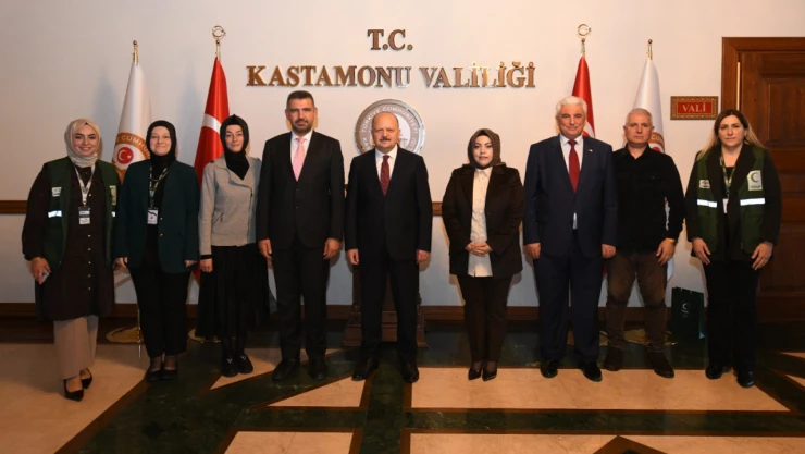 Yeşilay'dan Vali Meftun Dallı'ya Ziyaret