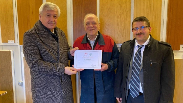 Yıkılan Leylek Yuvasının Yenisini Yaptırmıştı, Plaket Takdim Edildi