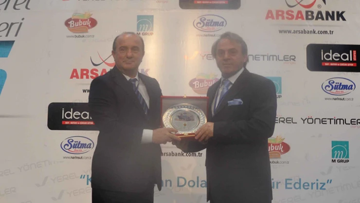 Yılın yöneticisi Uzuner oldu