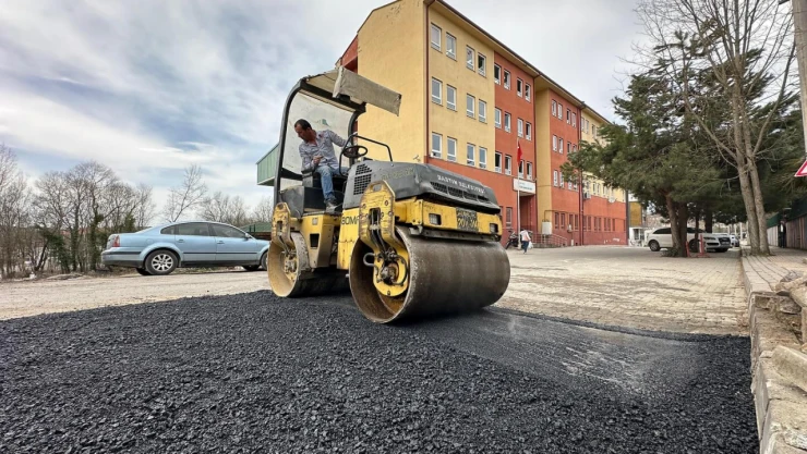 Yol Yapım Çalışmaları Devam Edecek