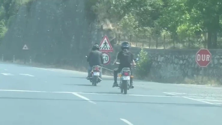 Yolda Arızalandı, Halatla İlerledi