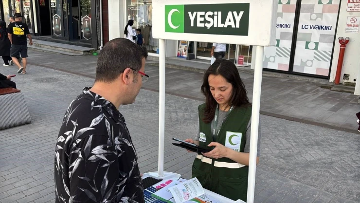 Yoldan Geçen Vatandaşlara Bağımlılık Testi