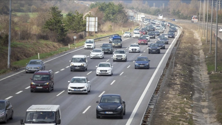 Yollarda Bayram Hareketliliği