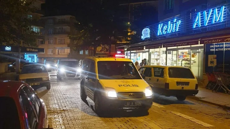 Yüksek sesle müzik dinleyen sürücülere ceza kesildi