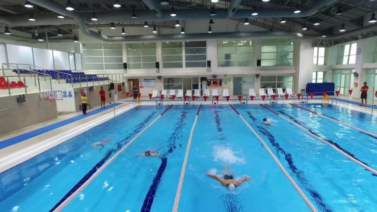 Yüzme Havuzundaki kurslara yoğun ilgi