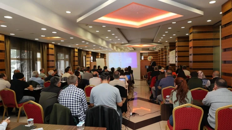 Zararlılarla Mücadele Eğitimi Başladı