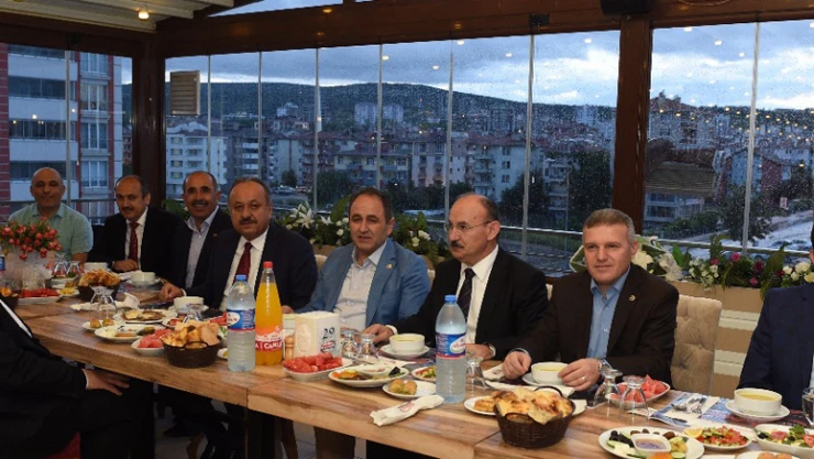 Ziraat Odası üyeleri iftarda bir araya geldi