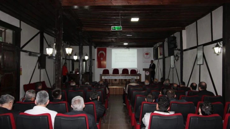 Zirai İlaç ve Gübre Bayileri Bilgilendirildi