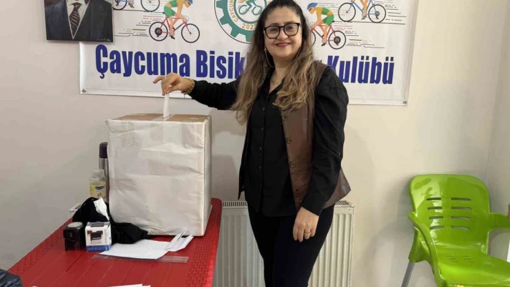 Zonguldak'ta Bisiklet Kulübüne Kadın Başkan Seçildi