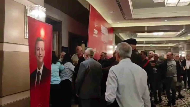 Zonguldak'ta CHP'nin Kongresinde Yumruklu Kavga