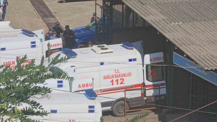 Göçük Altında Kalan 5 Madenciden 4'ü Kurtarıldı