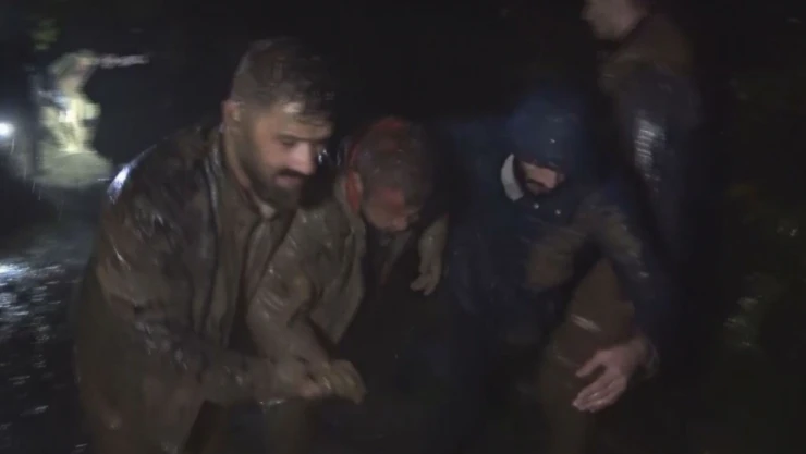 Zonguldak'ta İkinci Büyük Heyelan: İş Makineleri Göçük Altında Kaldı, Yaralılar Var