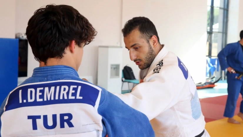 4 Ameliyata Rağmen Judoyu Bırakmadı