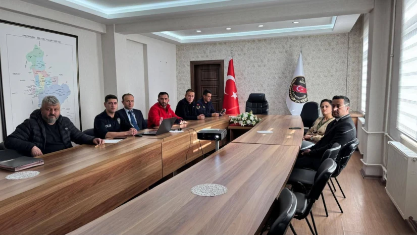 Ağlı'da İlçe Esnafı Ve Kurum Personeline Eğitim Verildi