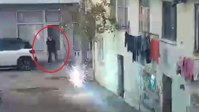 Elektrik Teli Bomba Gibi Patladı