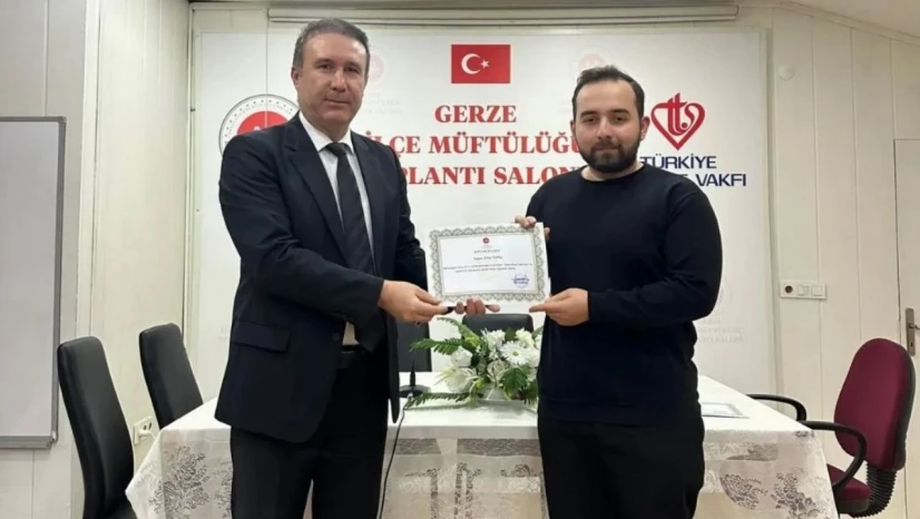 Gerze'de Genç Din Görevlilerine 'Babalık Bilinci' Eğitimi