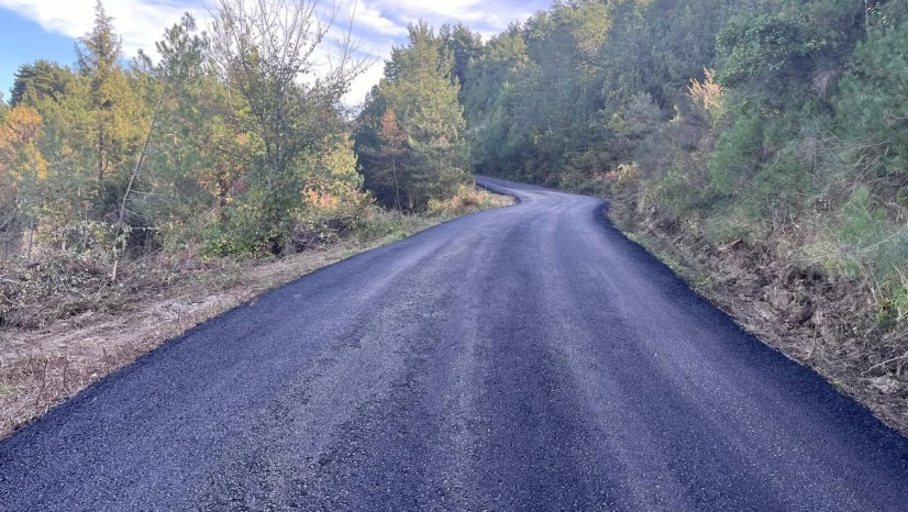 İnebolu'da Köy Yolları BSK Kaplama Çalışmalarıyla Yenileniyor