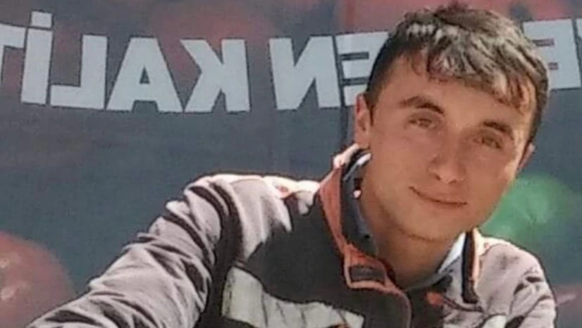 Kavşakta kaza 1'i ağır 3 yaralı