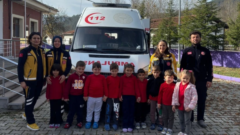 Miniklere Ambulans Tanıtımı Yapıldı