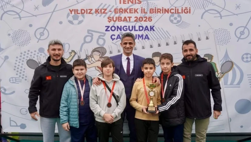 Okul Sporları Tenis Müsabakaları Çaycuma'da Tamamlandı
