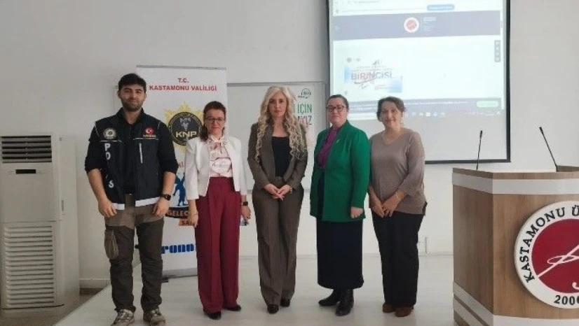 Sağlık Bilimleri'nde Farkındalık Eğitimi Gerçekleştirildi