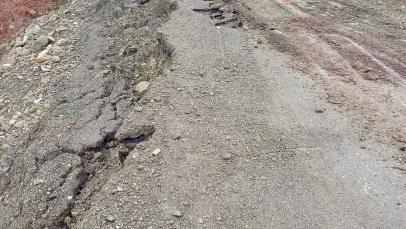 Sinop'ta Heyelan Sonrası Yol Ulaşıma Açıldı