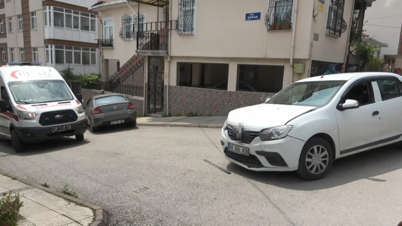 Sokak arasında çarpıştılar 1 yaralı