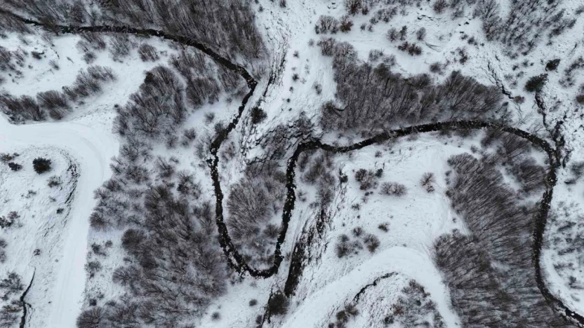 Kastamonu'da Karla Kaplanan Dağlarda Hayran Bırakan Manzaralar