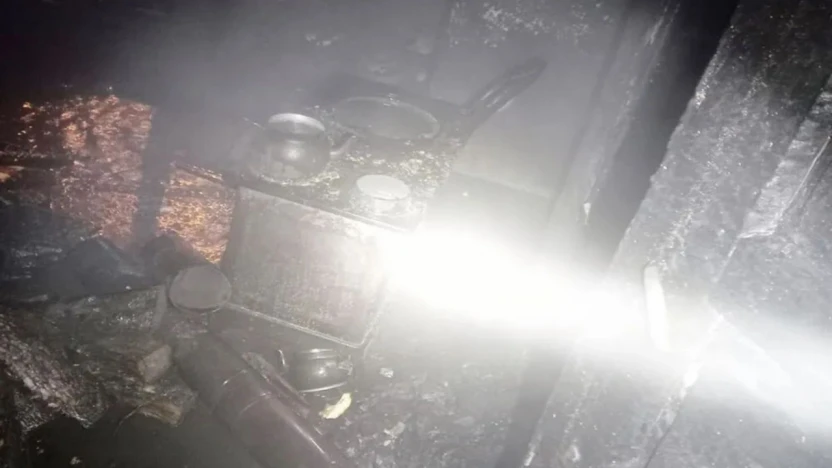 Kıvılcım Evi Küle Çevirdi