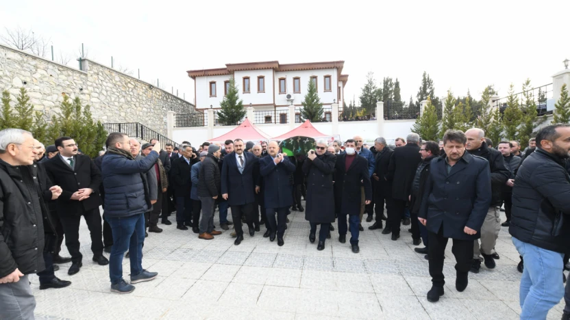 Vali Dallı'nın Kayınvalidesi Toprağa Verildi