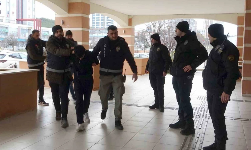 Bıçaklı Kavganın Zanlıları Adliyeye Sevk Edildi