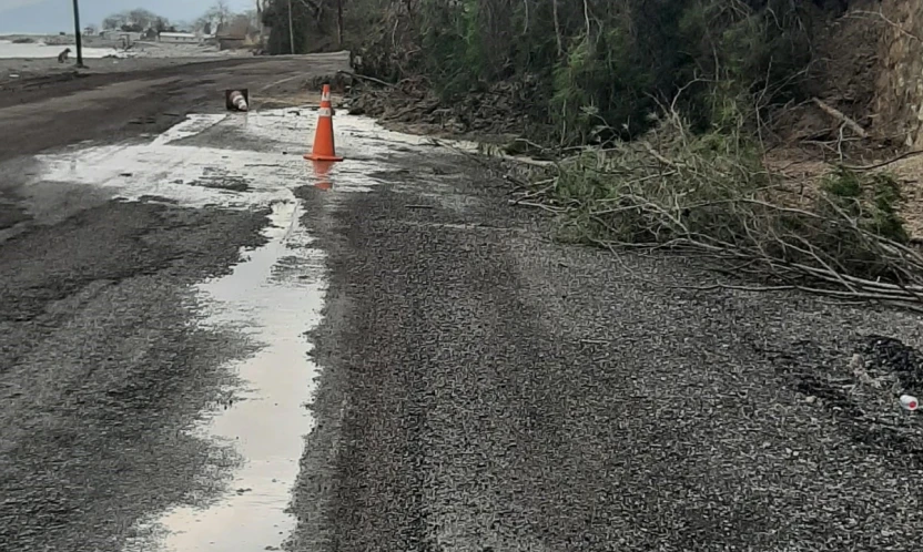 Çatalzeytin'de Heyelan Yolu Kapattı