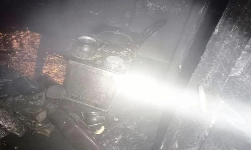 Kıvılcım Evi Küle Çevirdi