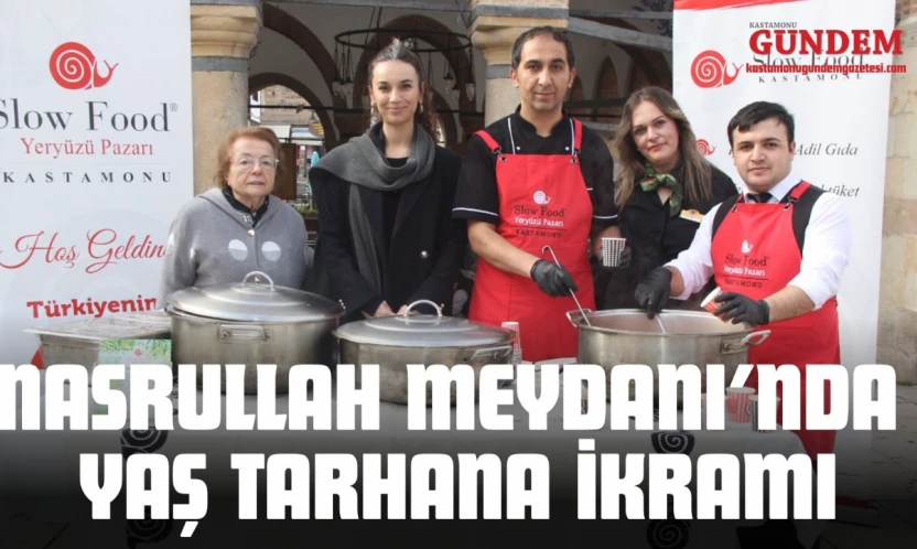 Nasrullah Meydanı'nda Yaş Tarhana İkramı