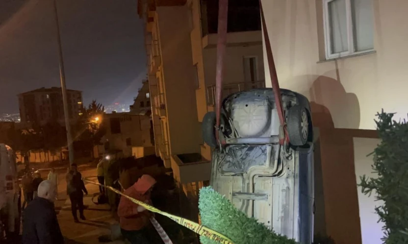 Otomobil Apartman Bahçesine Uçtu